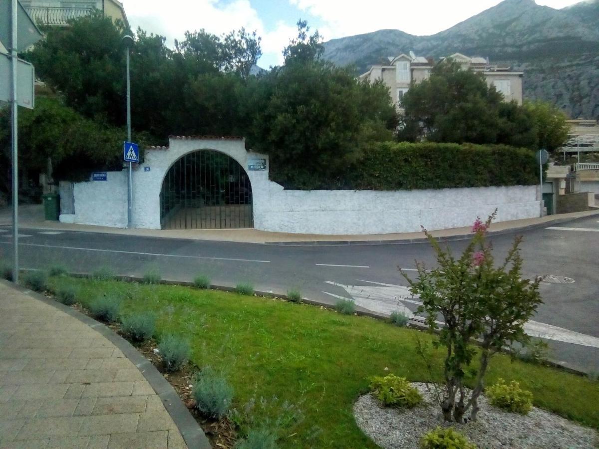 Daniela Apartment Makarska Exterior foto